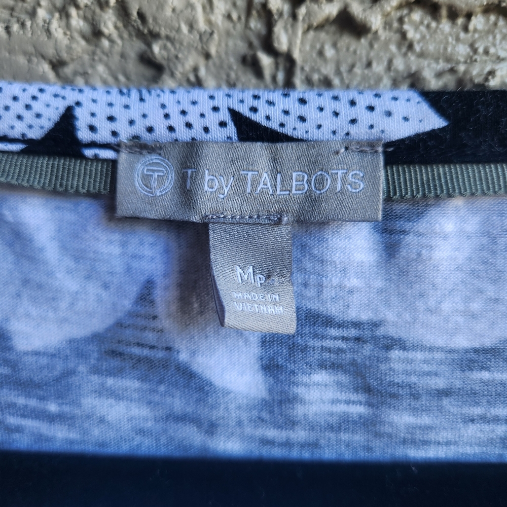 T by Talbots black and white floral dress. Drawstring waist. Pockets. Size MP - Picture 5 of 11